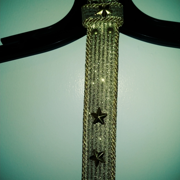 VINTAGE ELITE NEW RARE FIND BELT. With Red Roses 🌹 Bloomed Impressive. - Picture 2 of 8